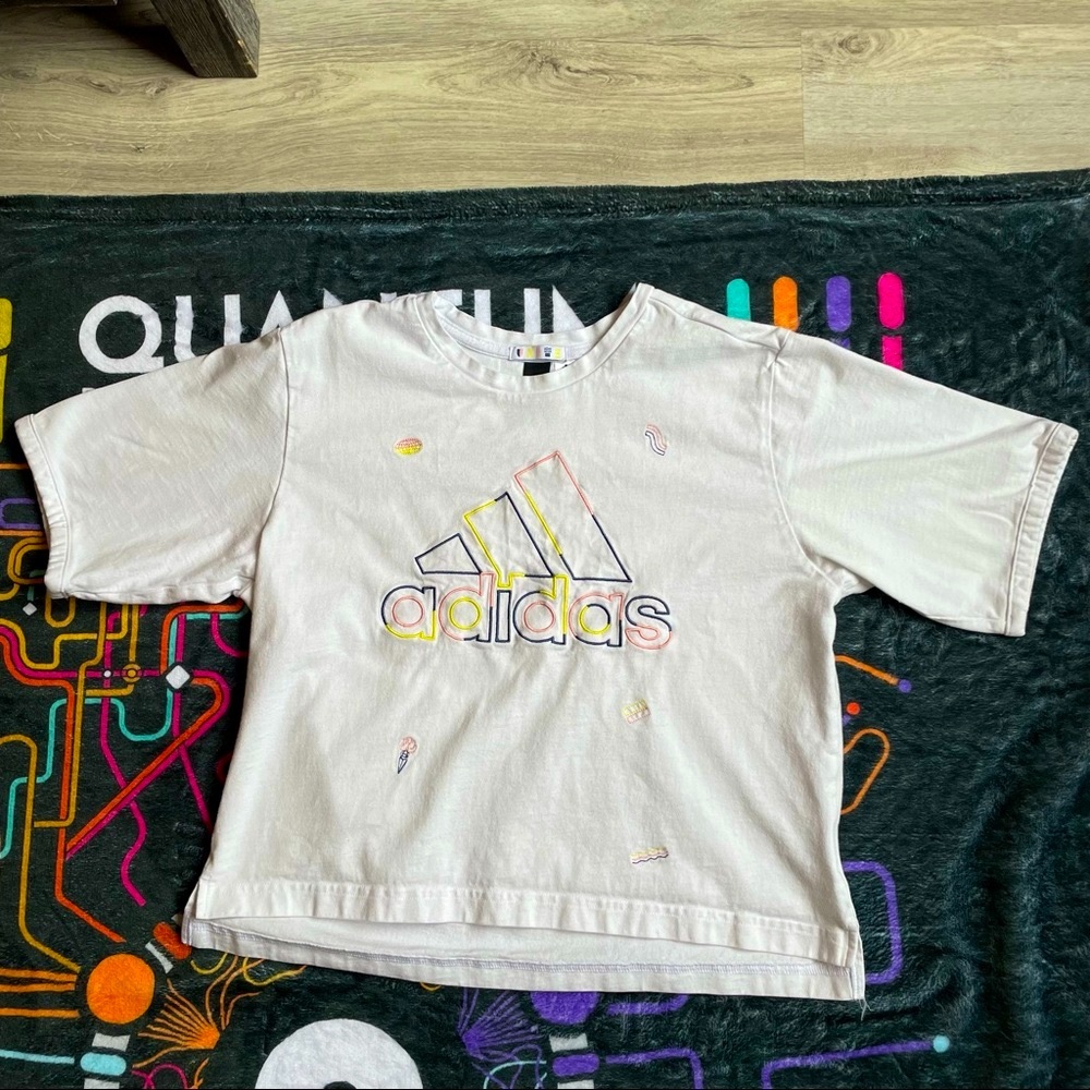 Adidas Original Global Citizens Embroidered Logo Cropped White Tee - Picture 3 of 11